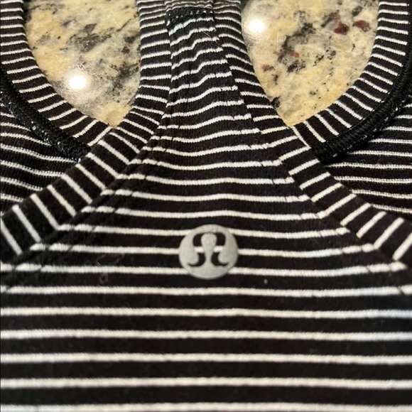 Lululemon Cool Racerback Tank- Size 6 - Picture 3 of 3